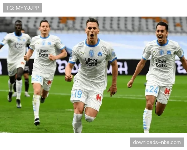 从三后卫到四后卫，布雷斯特主帅扎卡里安如何调整防守体系